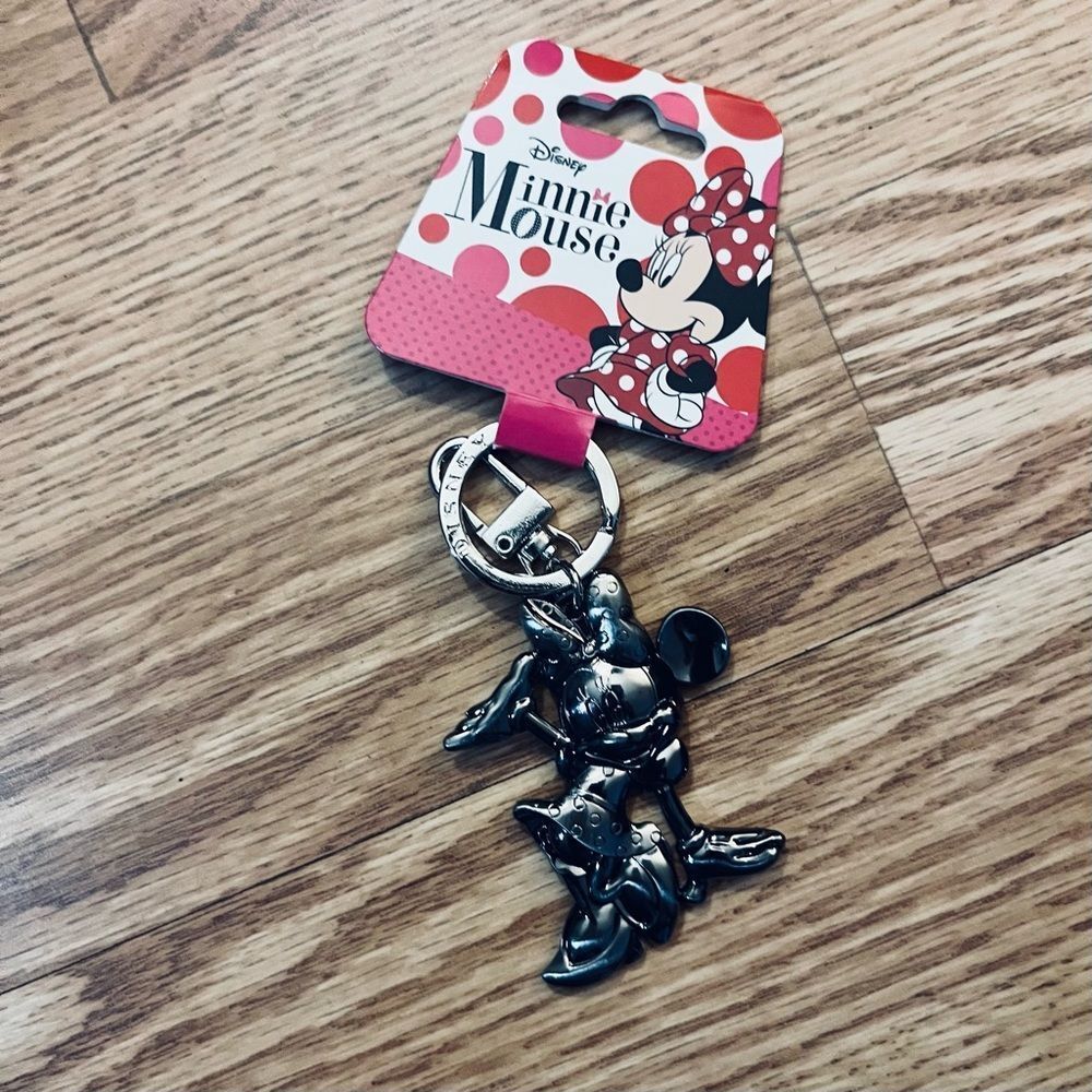 NWT Disney Mickey Mouse Pewter Key Ring